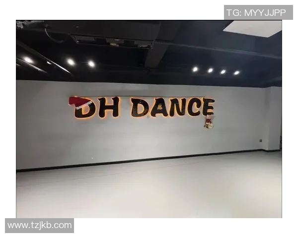 成都街舞队的文化意识与团队精神探讨：街舞在城市中的独特表达与影响